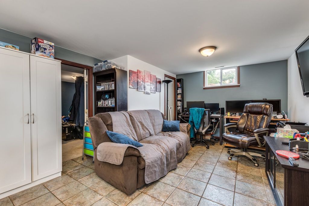 listing image 1101467745023783461