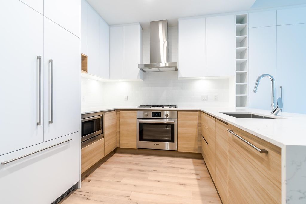 listing image 1109484970456870821