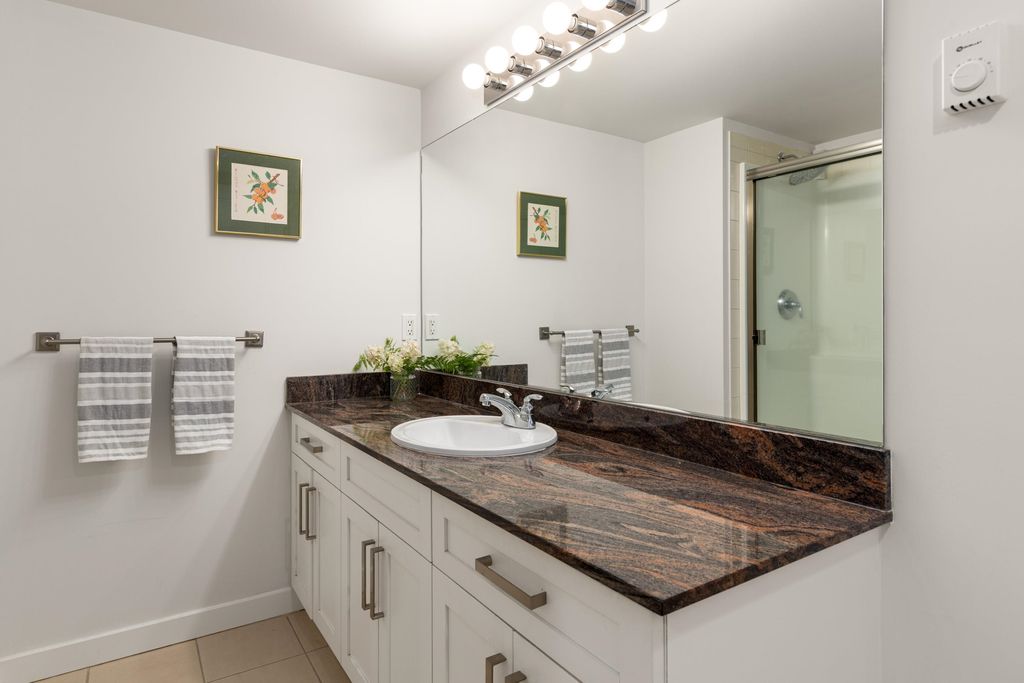 listing image 1108642281501321461