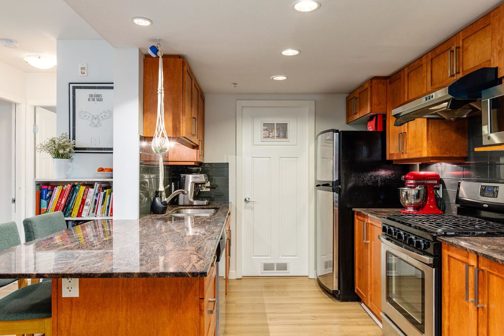 listing image 1101269486486279773