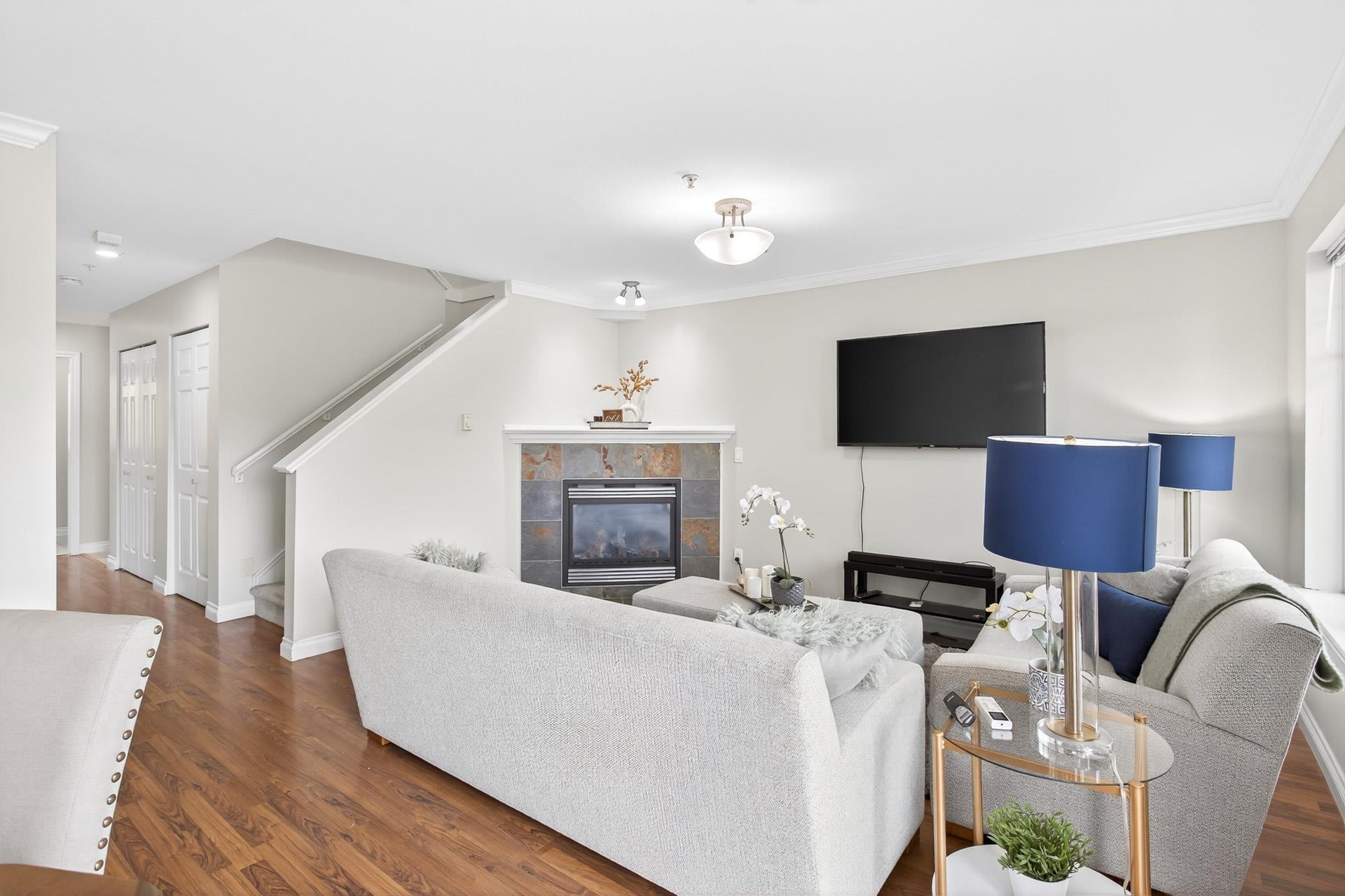 1567 Grant Avenue 212