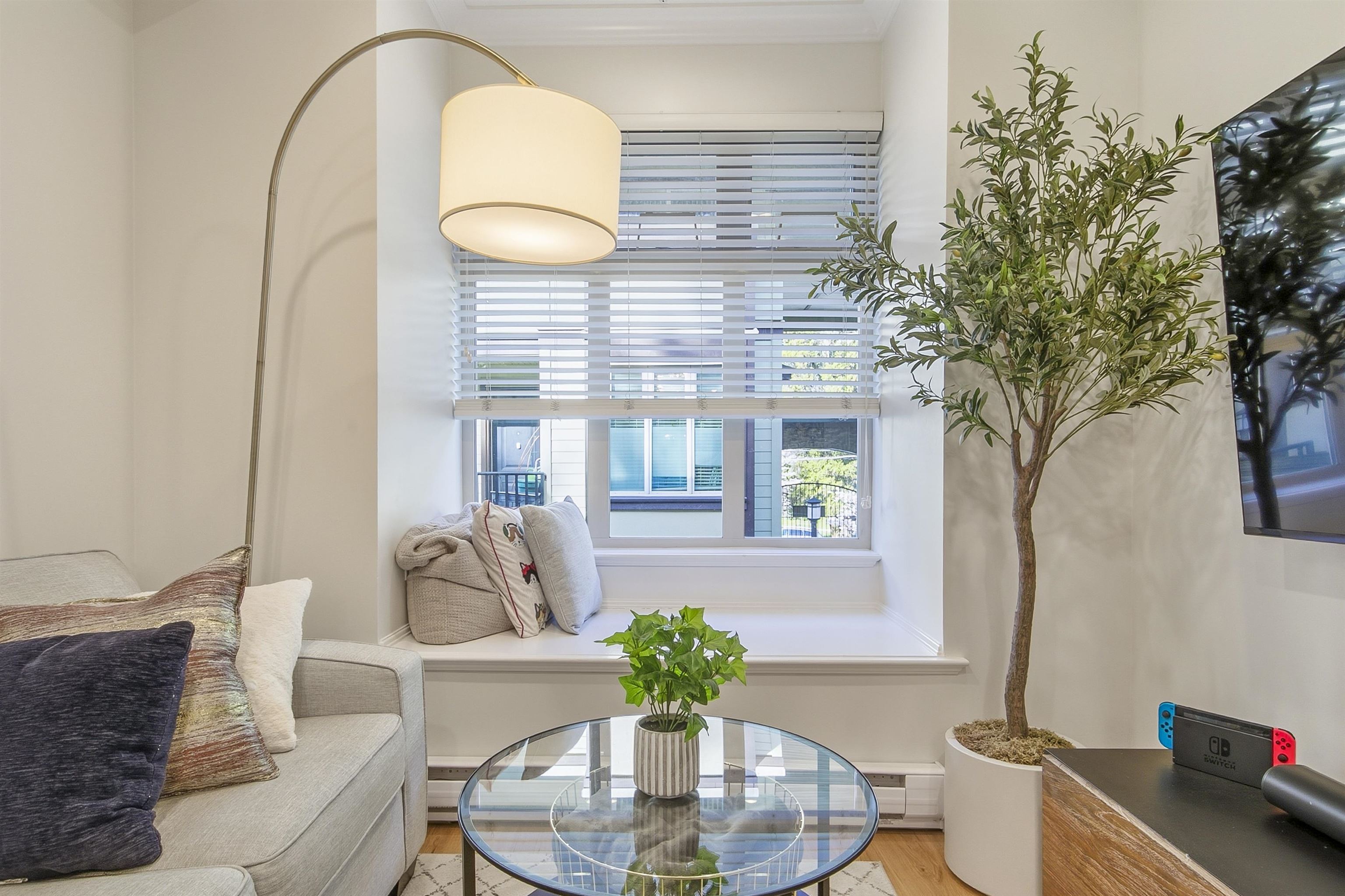 5588 Patterson Avenue 219