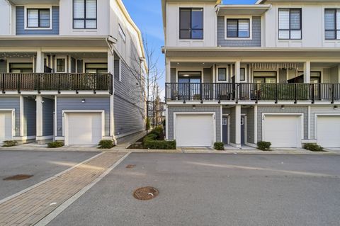 11556 72a Avenue 25 Delta BC V4C 1A9