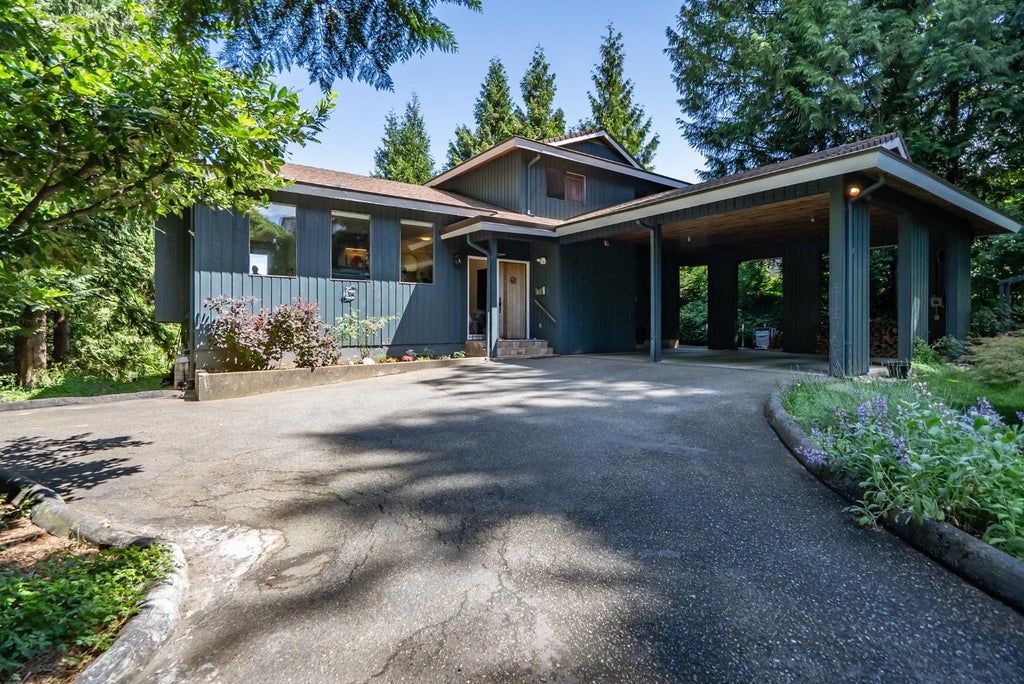 Photo of 10122 Kenswood Drive, Chilliwack, BC V2P 7N4 (MLS # R3174165)
