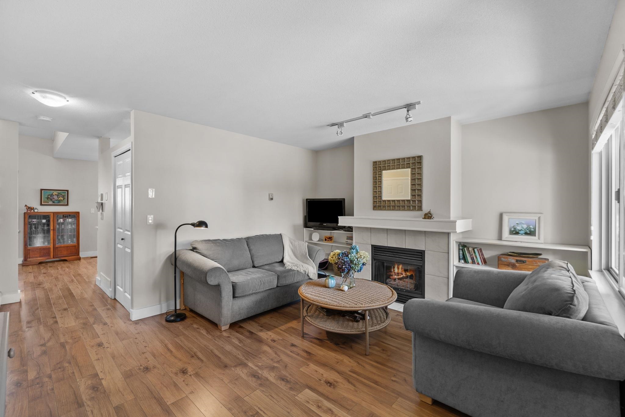 11860 210 Street 12