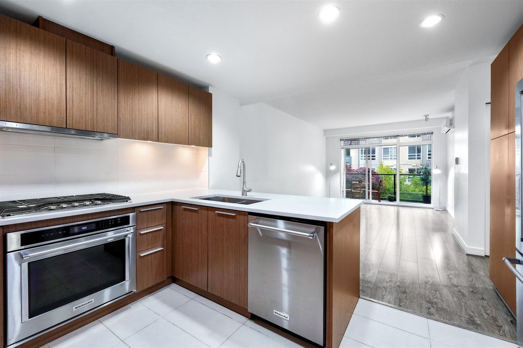 listing image 1100655822279659709