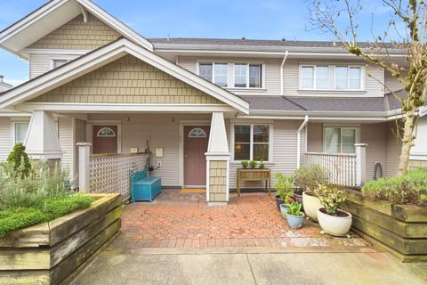 232 Tenth Street 22 New Westminster BC V3M 3X9