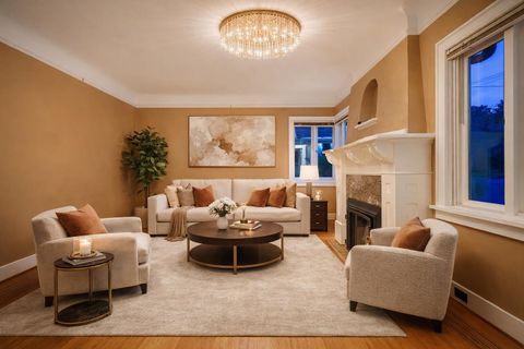 310 Ash Street New Westminster BC V3M 3M6