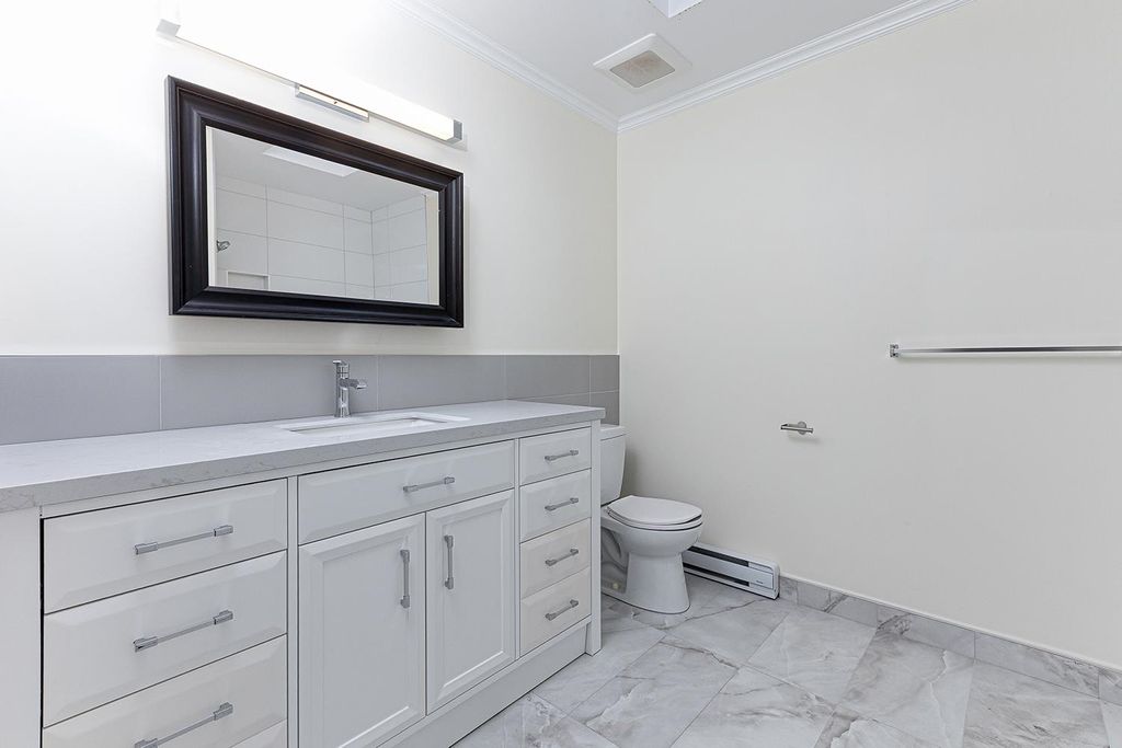 listing image 1100404285033726625