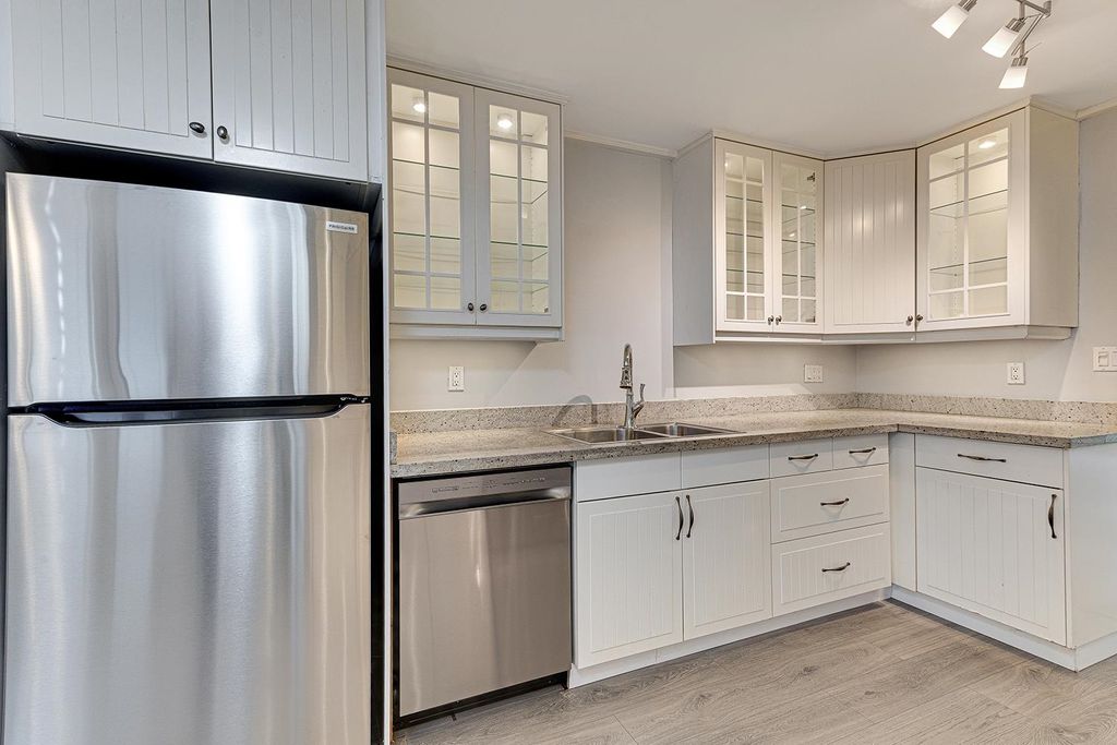 listing image 1104586153466124486