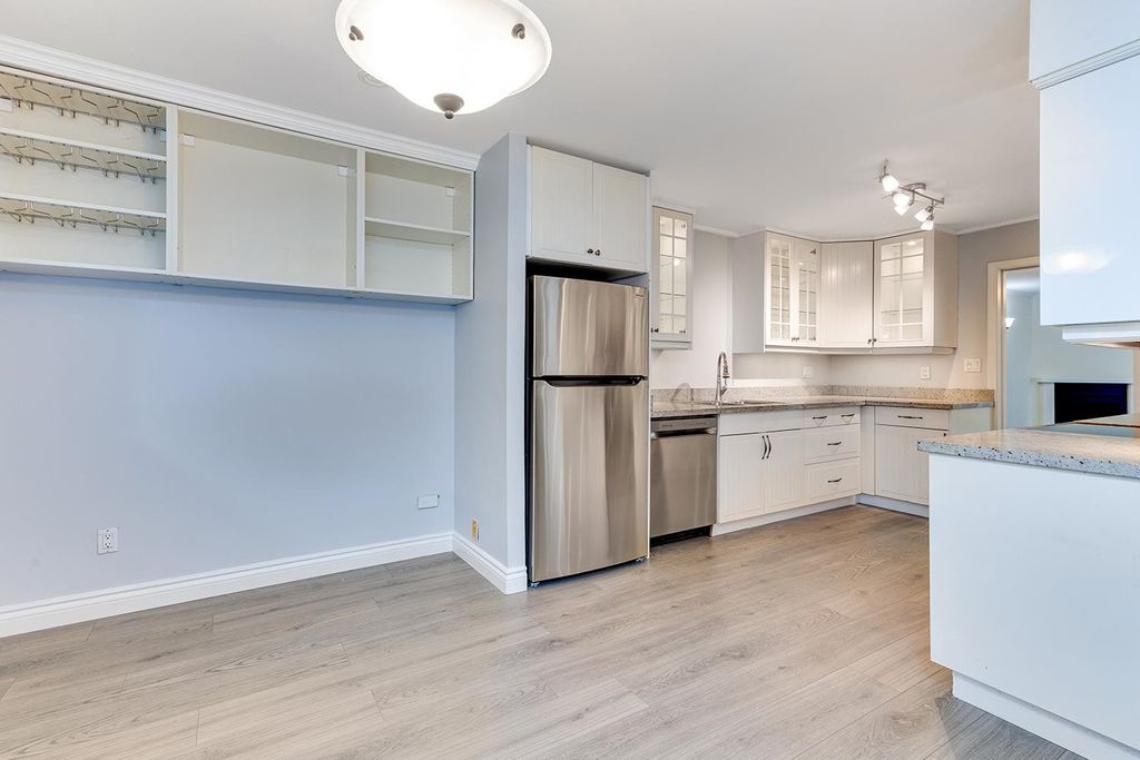 listing image 1101878526728140914