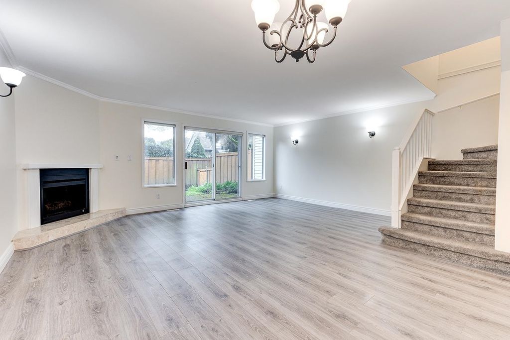 listing image 1105435599888528505