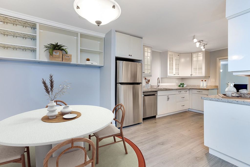 listing image 1102477036437073467