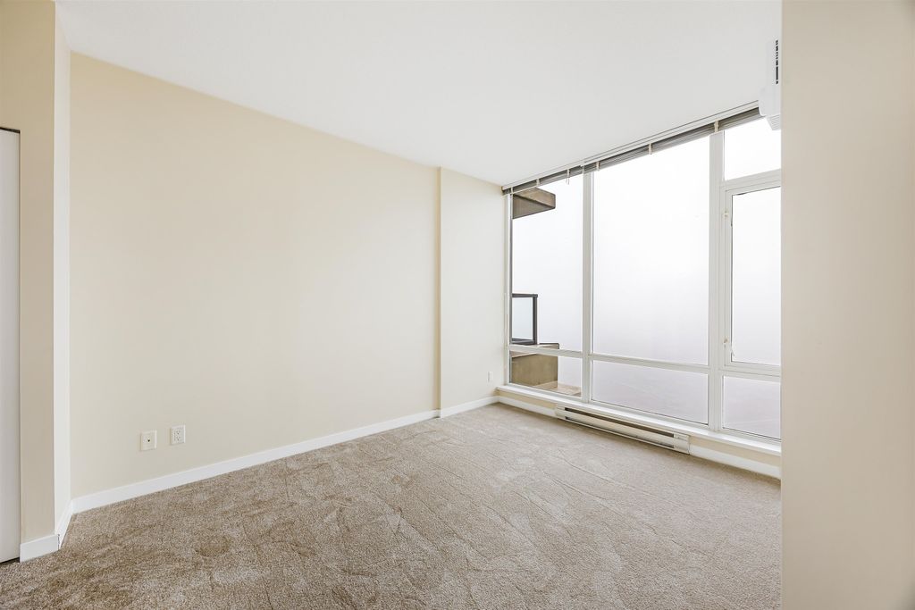 listing image 1101537083786288307