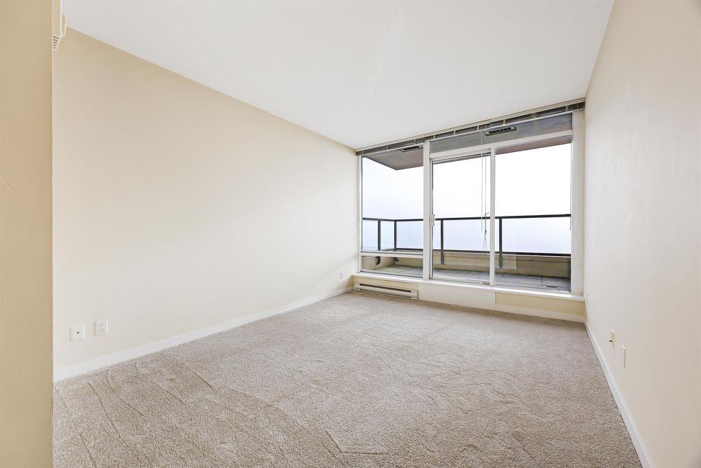 listing image 1101136825812838812