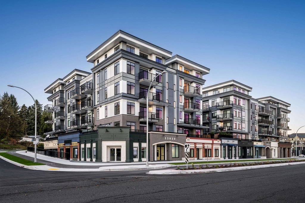 Photo of 33816 South Fraser Way #507, Abbotsford, BC V2S 2C5 (MLS # R3095831)