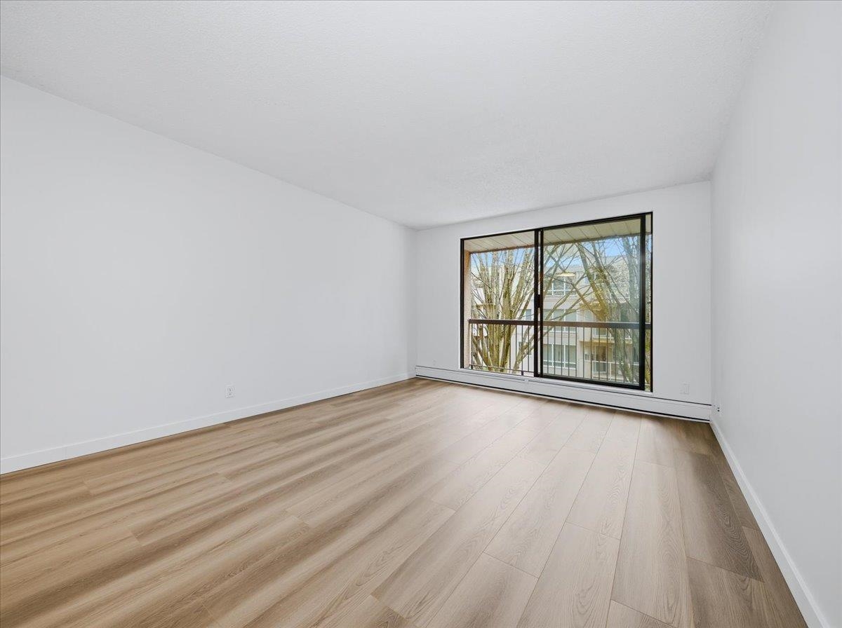 8511 Ackroyd Road 213