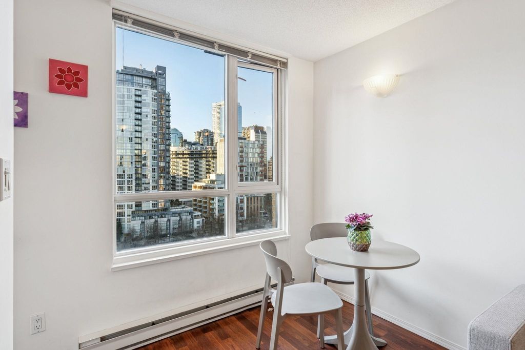 listing image 1102579719174207491