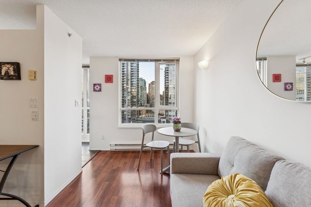 listing image 1101325962336502889