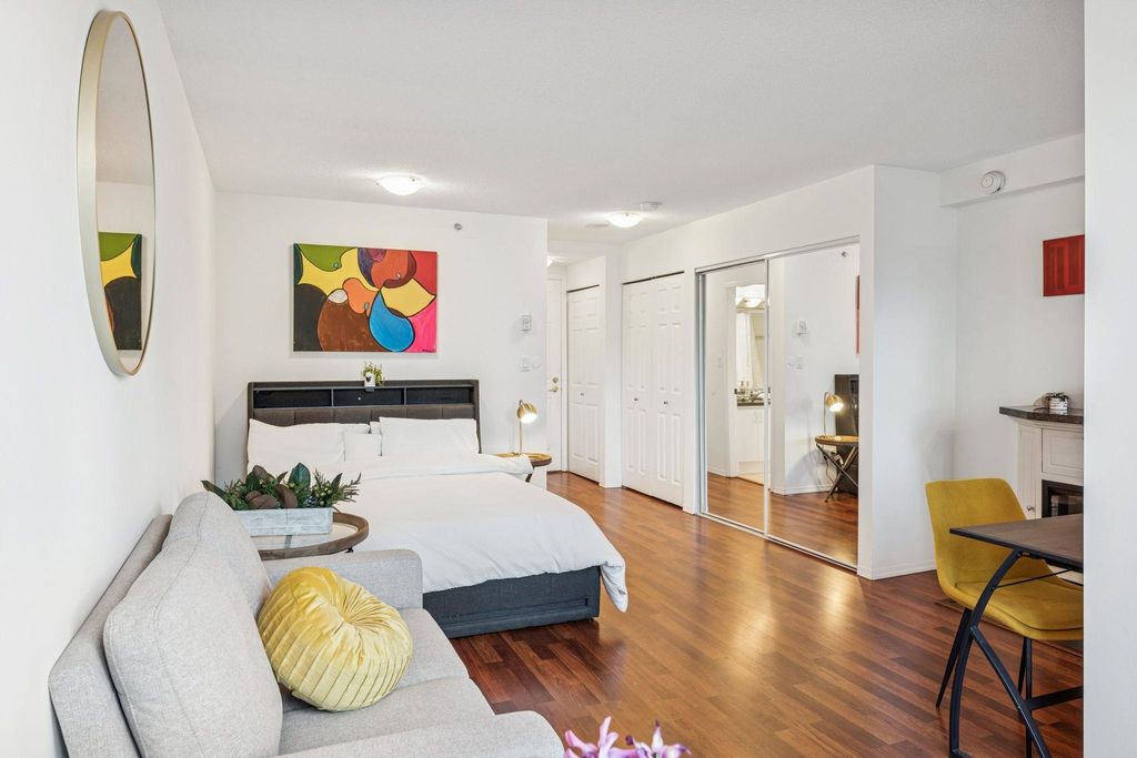 listing image 1109829705801809995