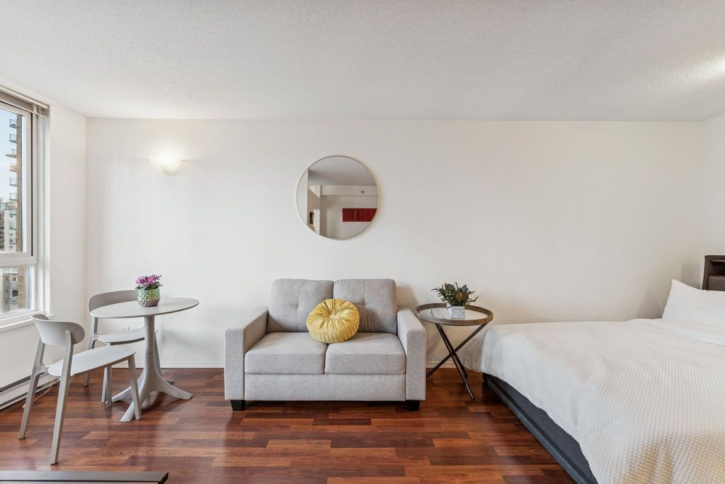 listing image 1108895982571848104