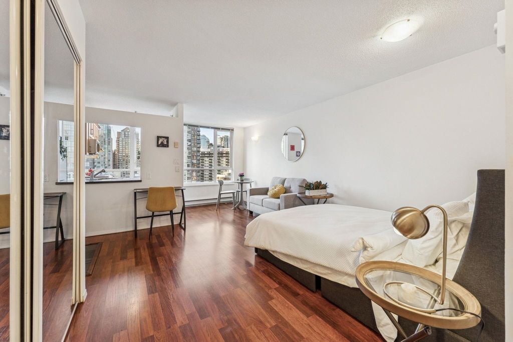 listing image 1109465024672080217