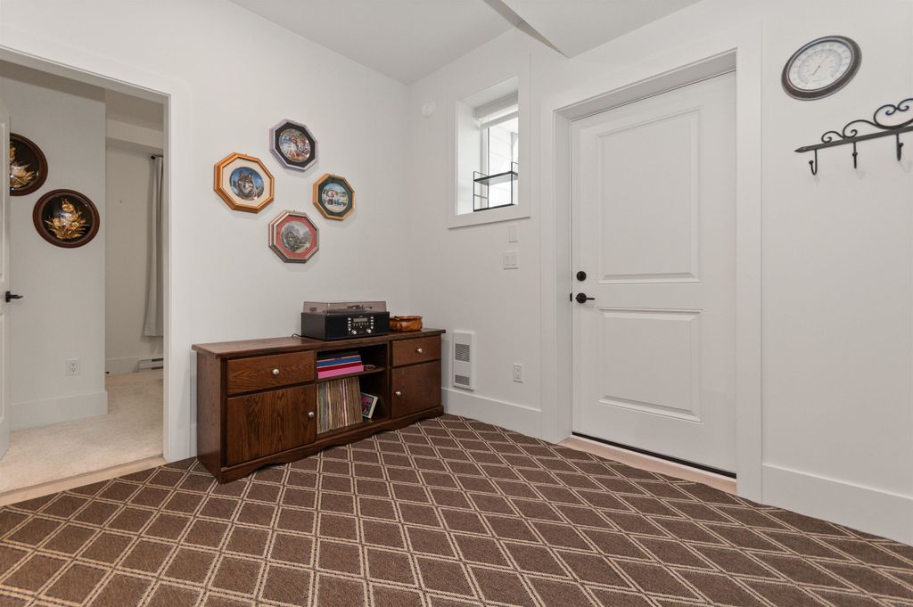 listing image 1105448878719120619