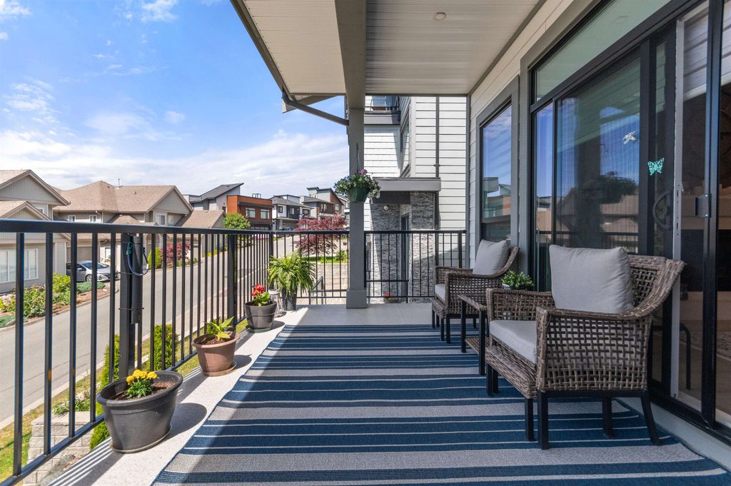 listing image 1100978158769082941