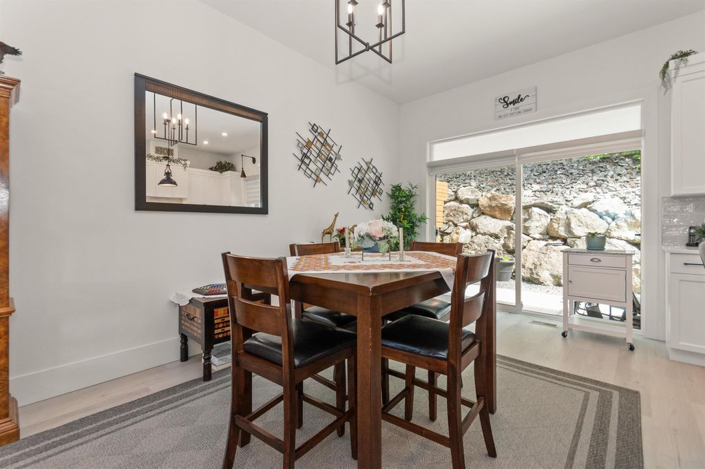 listing image 1108552438365757882