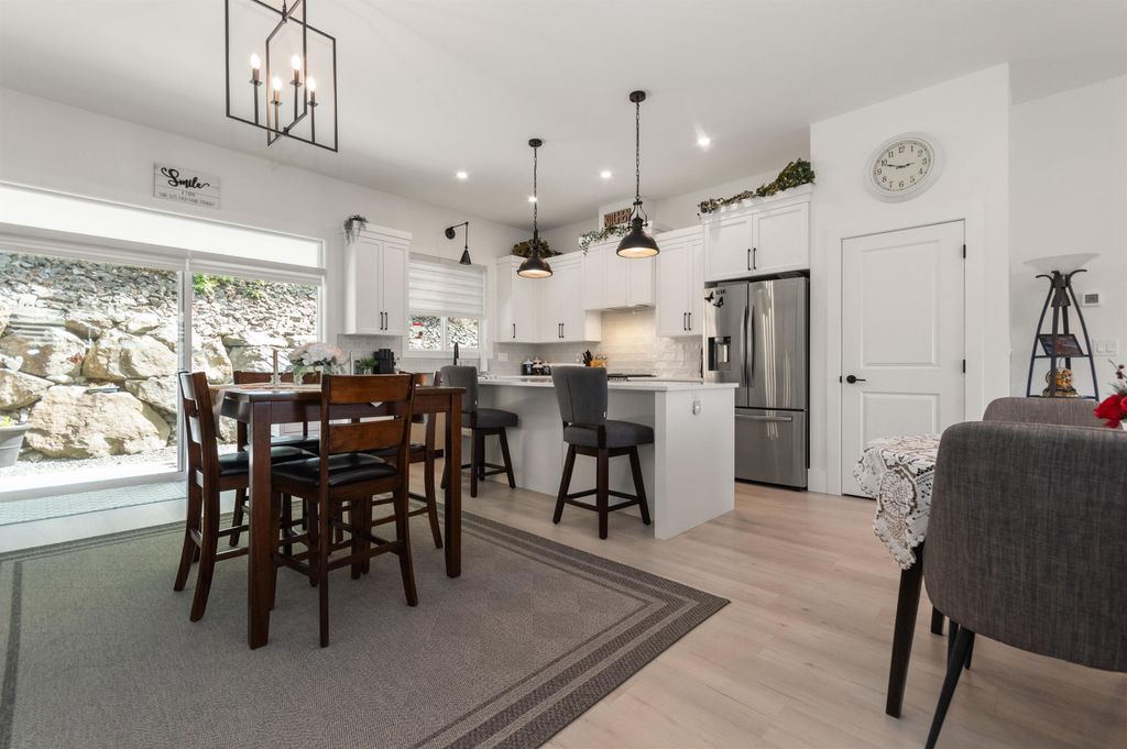 listing image 1109279569093944863