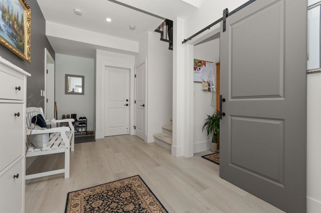 listing image 1105607661387947069
