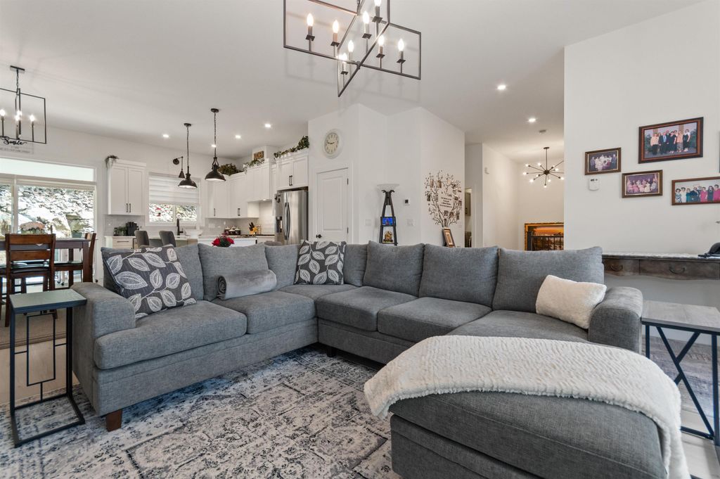 listing image 1103690172941776081