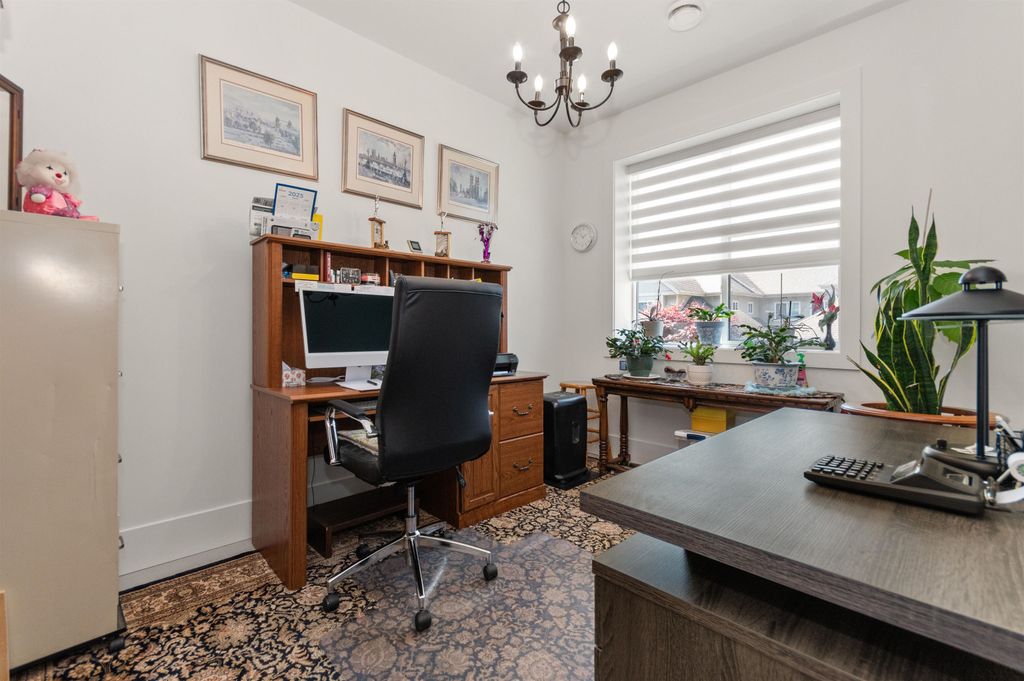 listing image 1106899893399462821