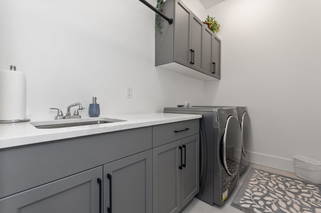 listing image 1103346848576956747