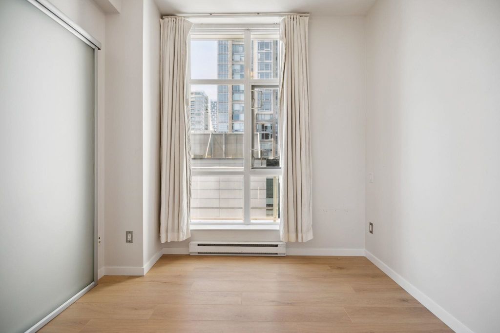 listing image 1100264133241357971