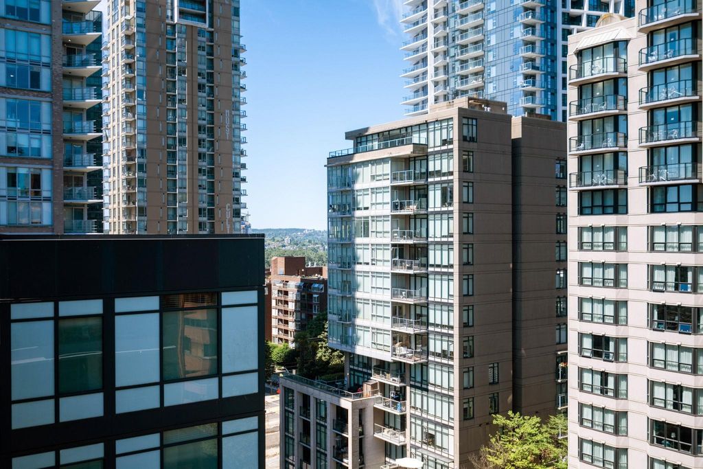 listing image 1102878813877603489