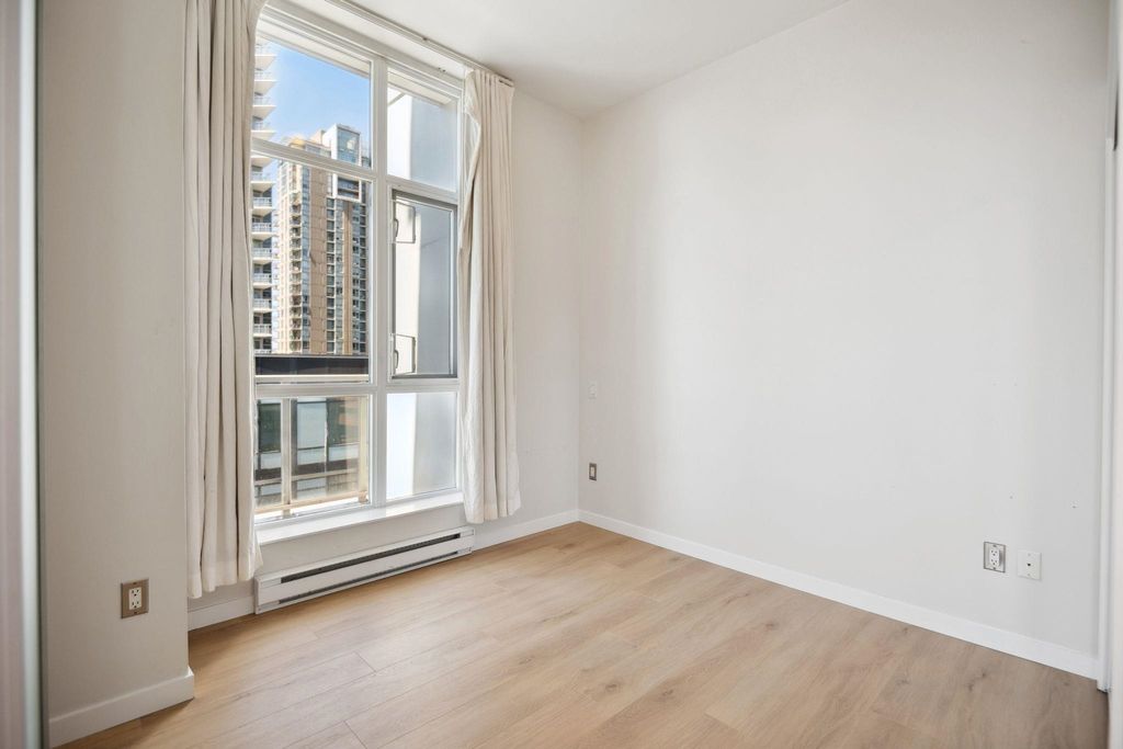 listing image 1103723045747760147