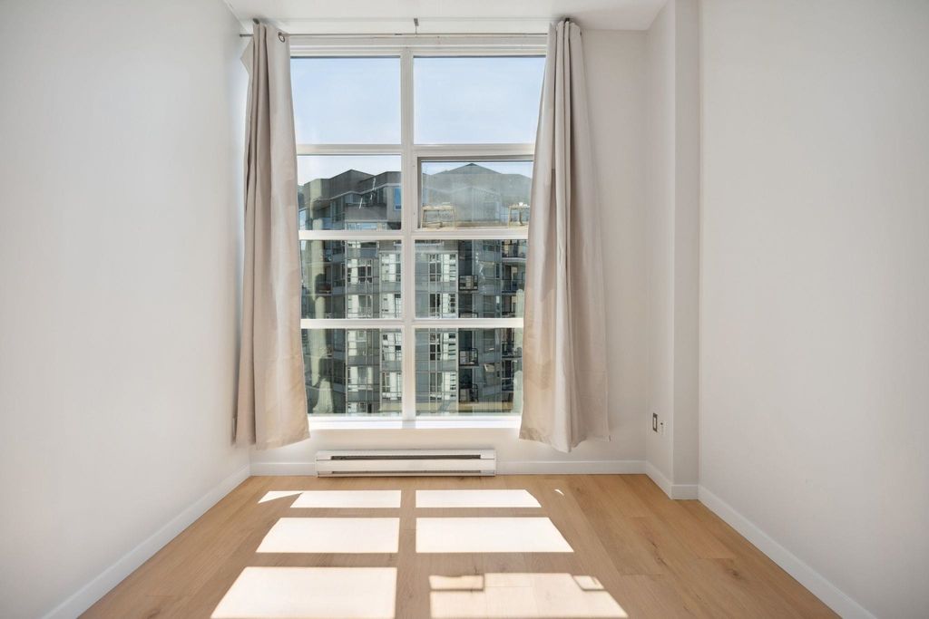 listing image 1100976698404662286