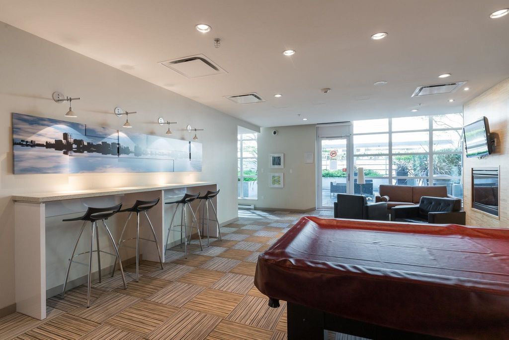 listing image 1102019145520425185