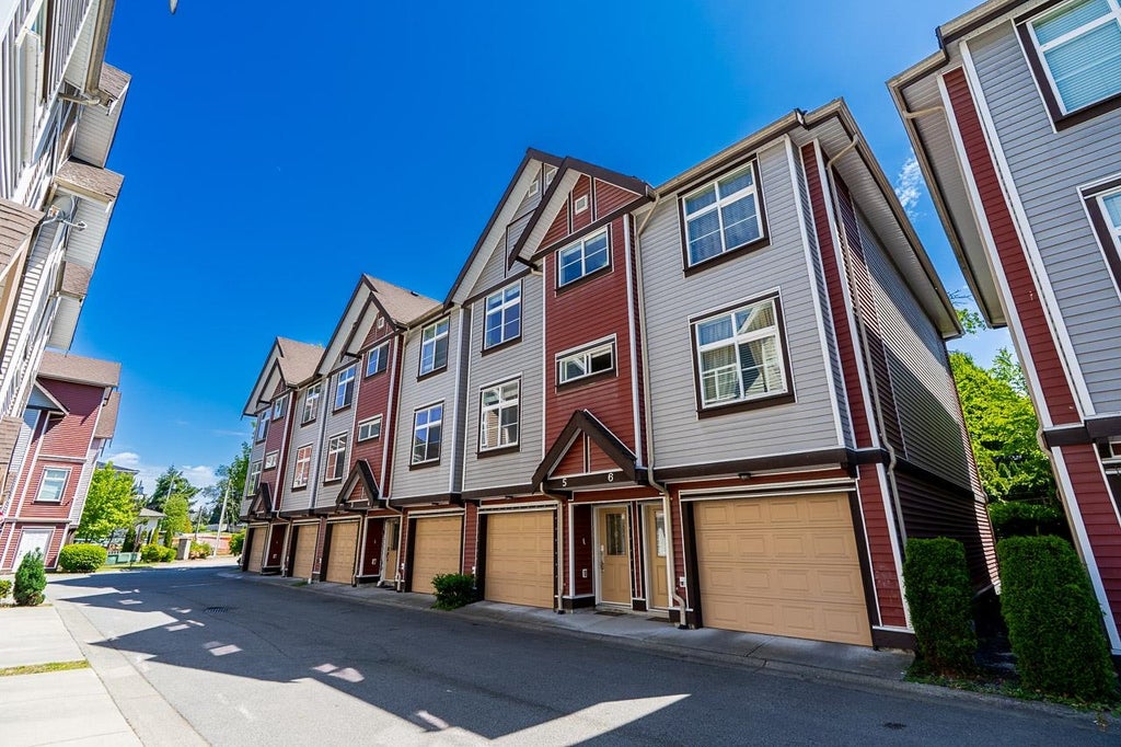 Photo of 9405 121 Street #5, Surrey, BC V3V 0A9 (MLS # R3148098)