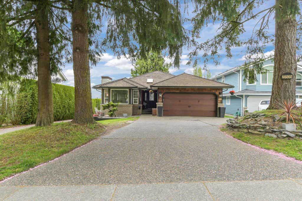 Photo of 20535 98 Avenue, Langley, BC V1M 2H6 (MLS # R3116943)