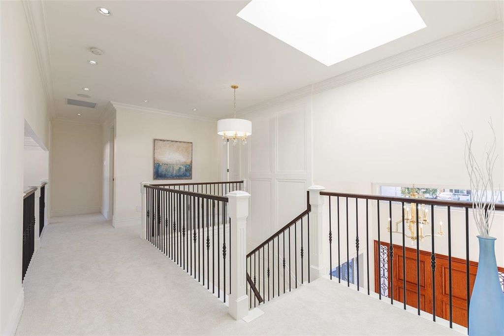 listing image 1106184687768492825