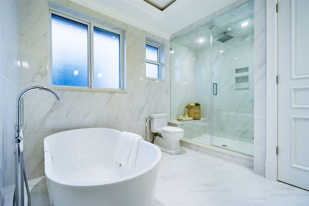 listing image 1103873774023721941