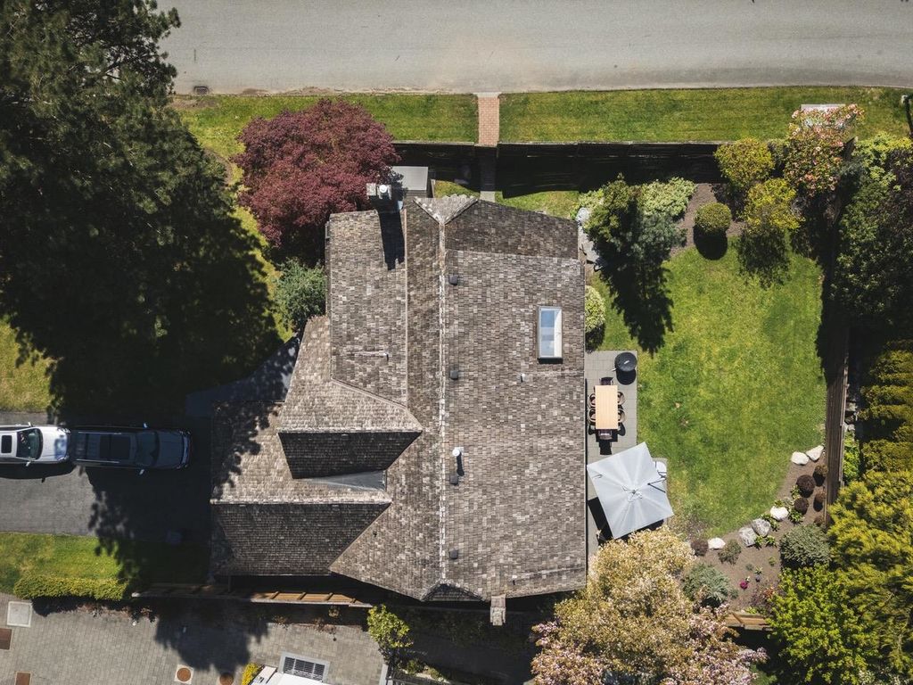 listing image 1106949415670134401