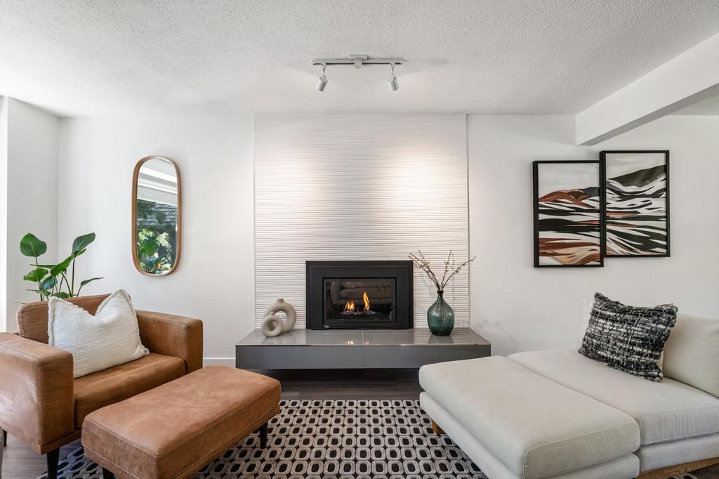 listing image 1105010891754839223
