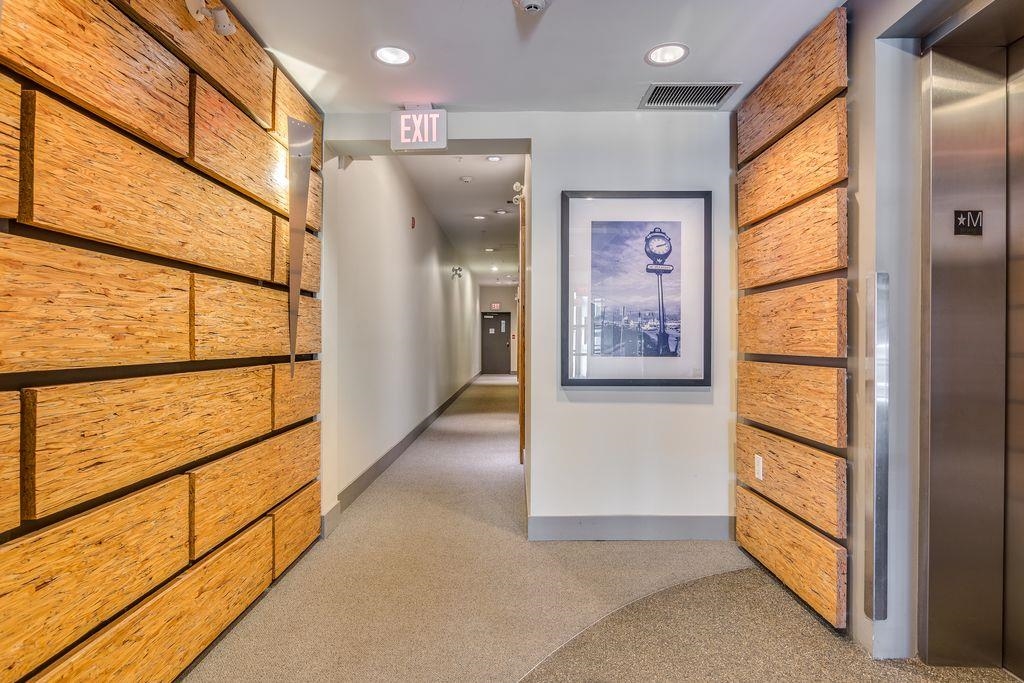 205 E 10th Avenue 208