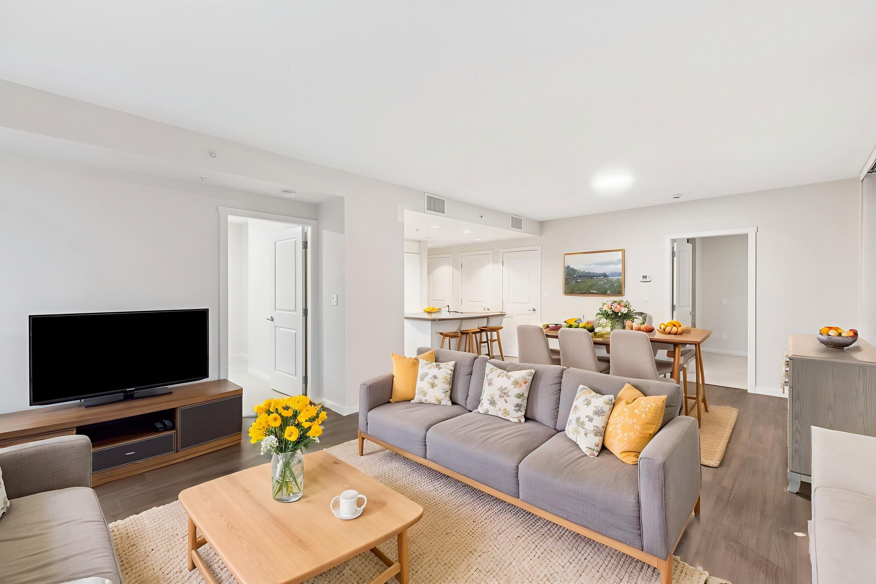 7328 Gollner Avenue 201