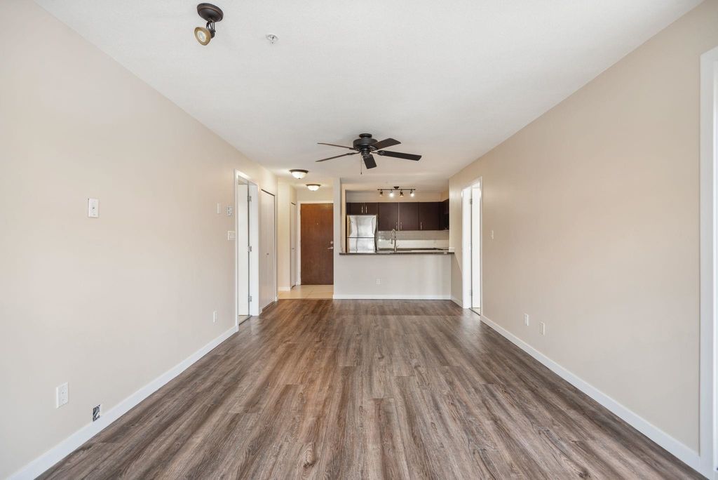 listing image 1104378887222695589