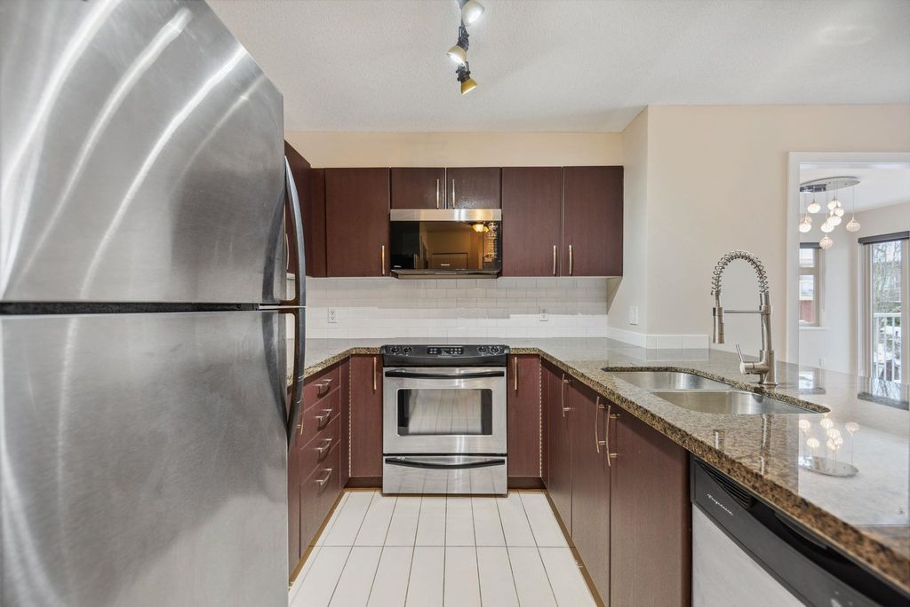 listing image 1102872231204476269