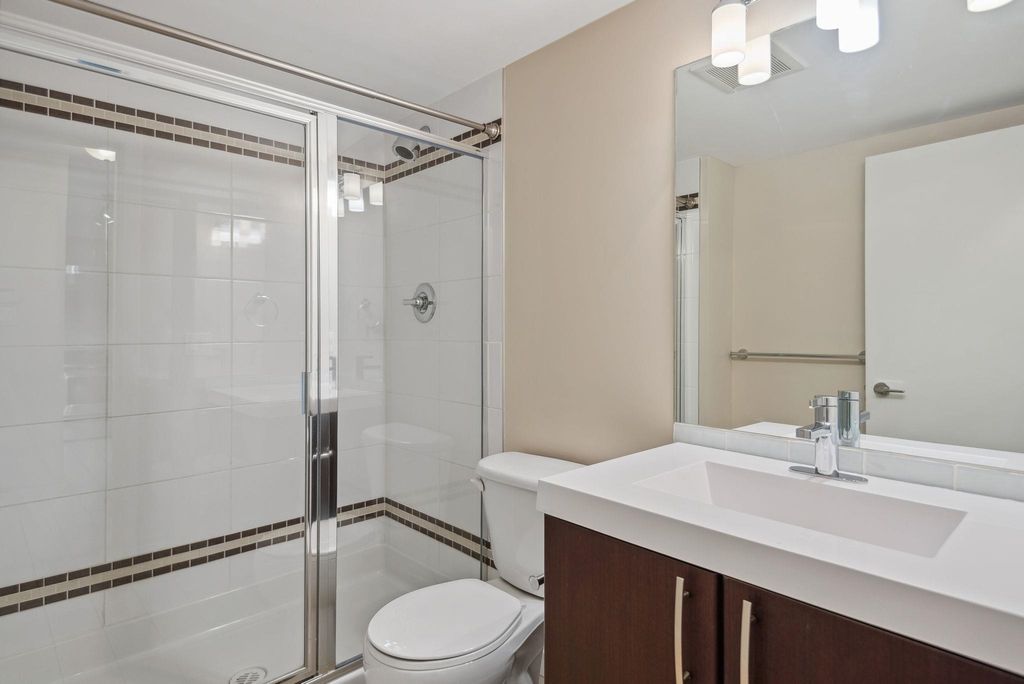 listing image 1100337343807738743